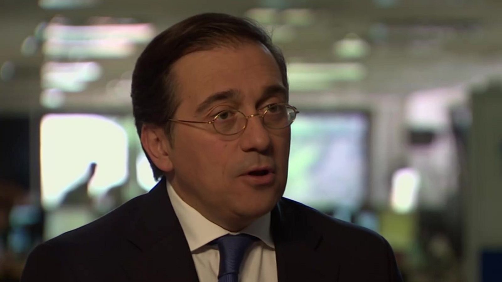 Albares dice que de la cumbre de la OTAN saldrá una respuesta firme al desafío que presenta Rusia - Informativo 24h | Ver