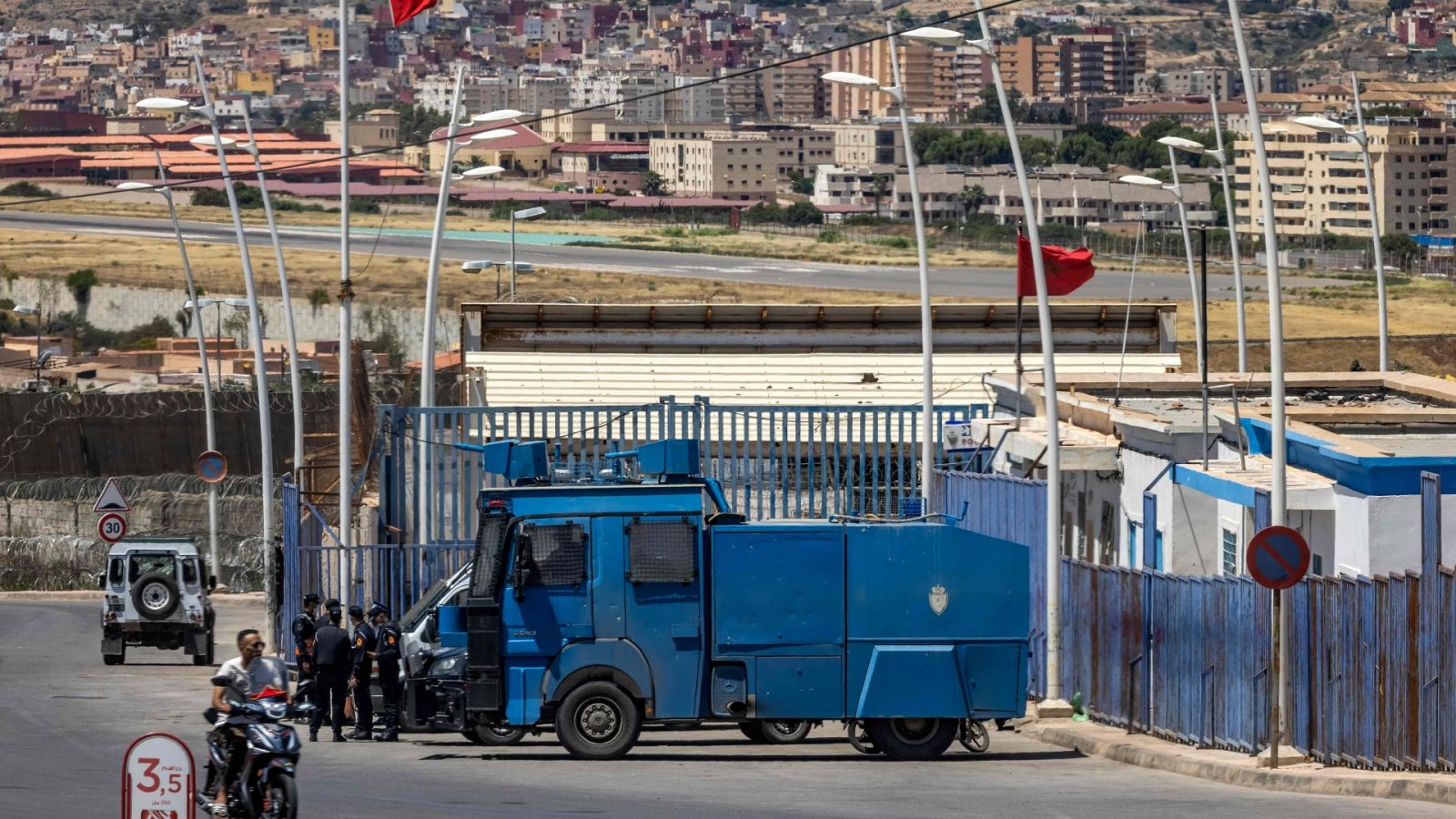 Melilla | Podemos pide una investigación de la UE sobre la violencia en el intento de salto a la valla