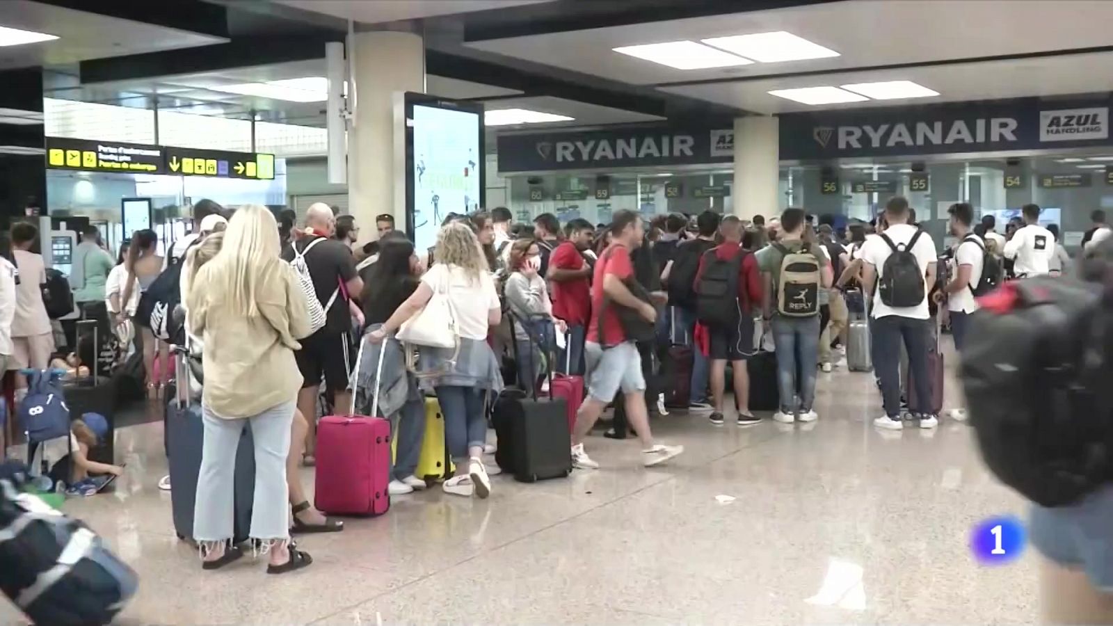 Tret de sortida a l'estiu més complicat als aeroports