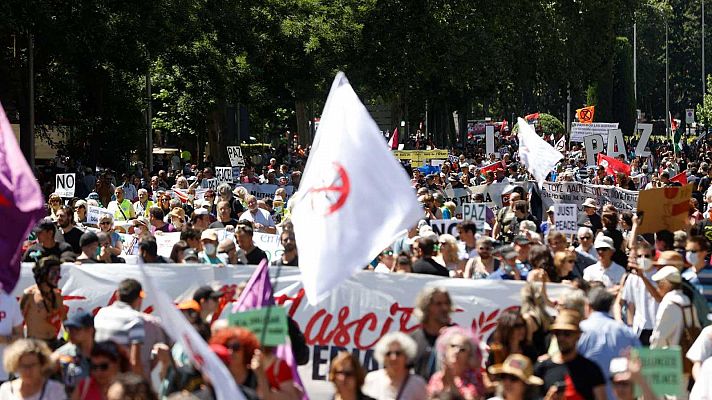 Telediario Fin de Semana - Una manifestación "a favor de la paz" y contra la cumbre de la OTAN recorre Madrid