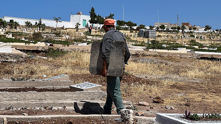 Marruecos prepara fosas para enterrar a los migrantes muertos en el intento de salto en Melilla    
