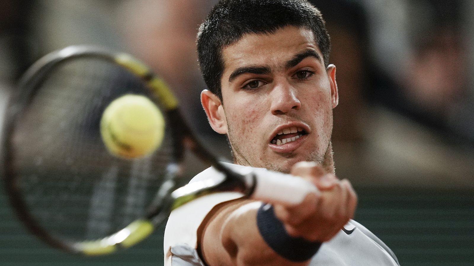 Carlos Alcaraz, a por todas en Wimbledon