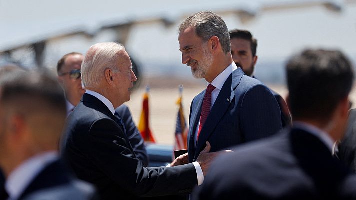 Telediario 1 - Biden llega a Madrid recibido por el rey Felipe VI