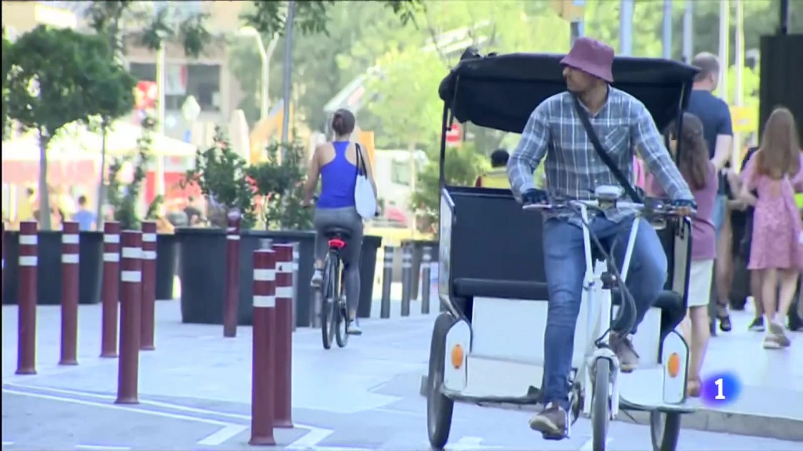 Barcelona fa desaparèixer els bicitaxis dels carrers