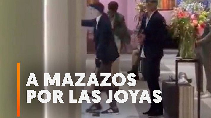 Modo Digital - Robo a mano armada: se llevan joyas del Siglo XX a golpe de mazo en la Feria de Arte de Maastricht