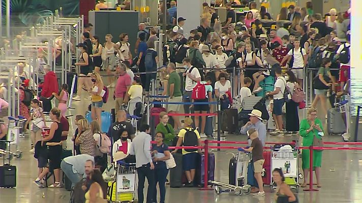 Noticias Andalucía - Operación Salida Verano 2022 en los aeropuertos