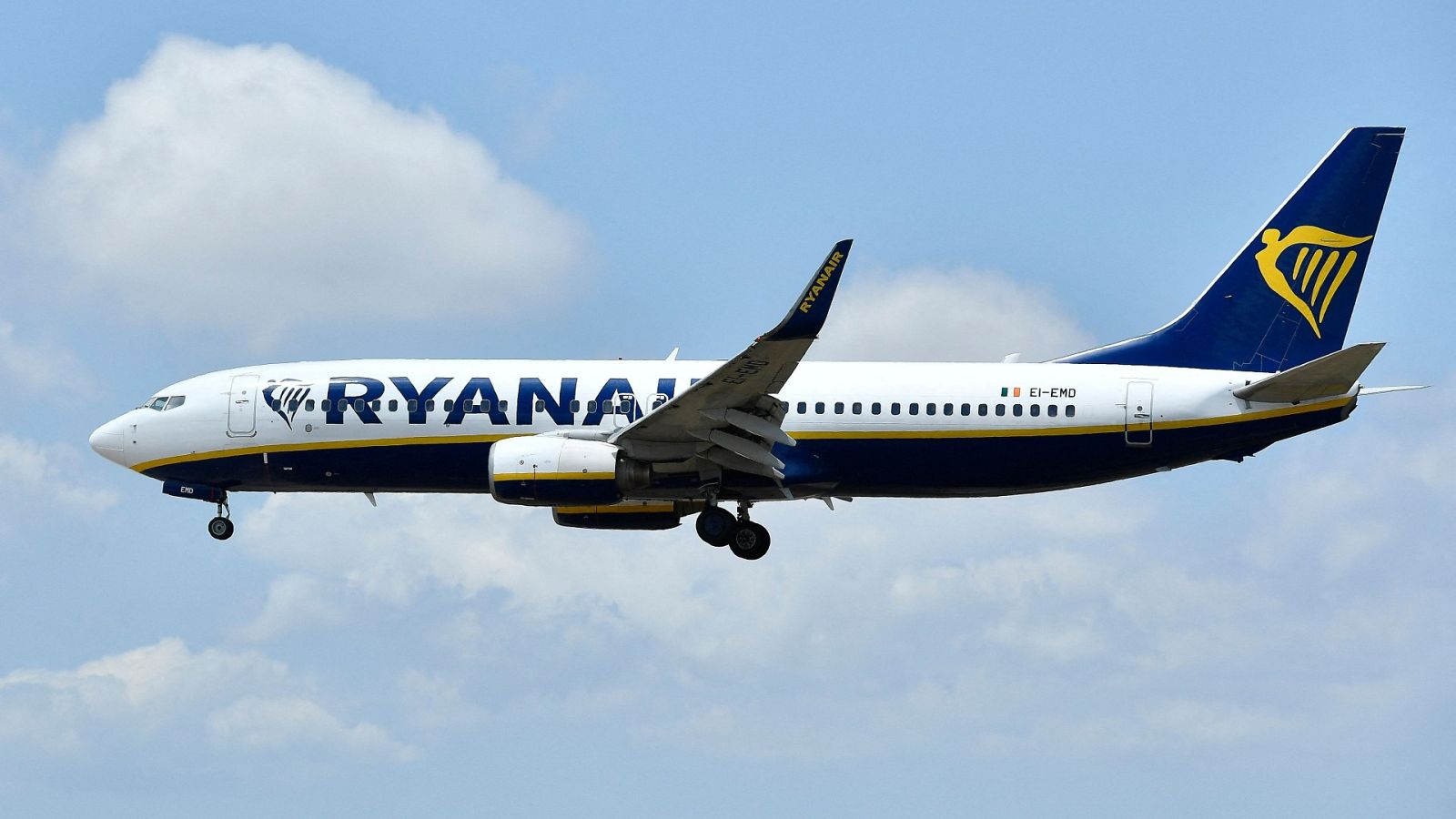 Nueve vuelos cancelados en la huelga de EasyJet y otros seis en Ryanair en el inicio de las vacaciones