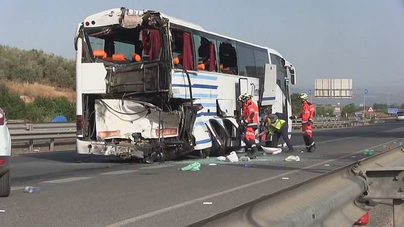 A-92, un fallecido y 35 heridos - Ver ahora