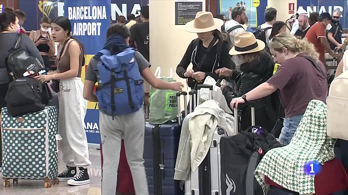 L'Informatiu - Caos al Prat per la pèrdua de l'equipatge dels passatgers