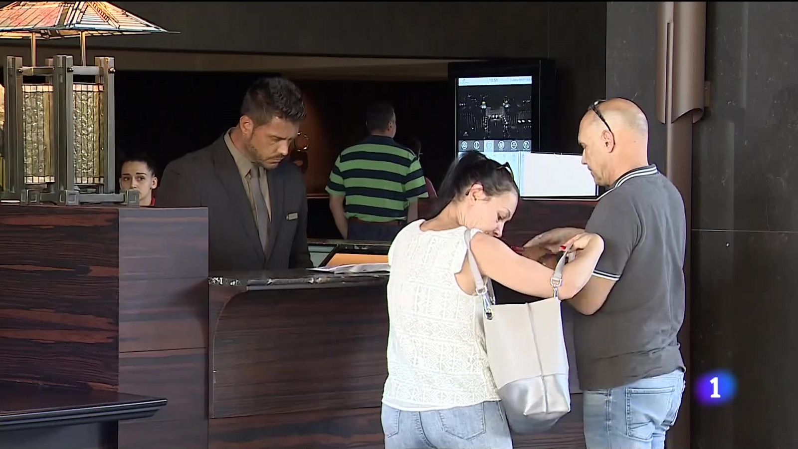 Se dispara la llegada de turistas a Canarias y el gasto en destino | Ver