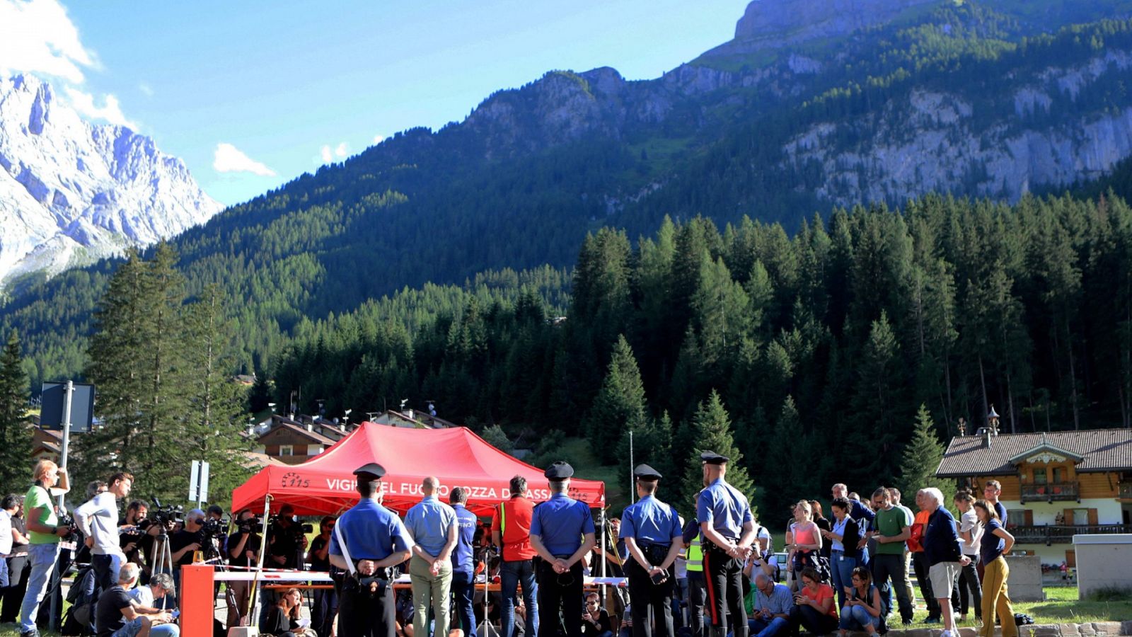 Los drones captan restos humanos en los Dolomitas tras la avalancha