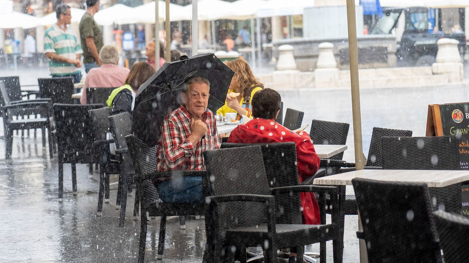 La lluvia y el granizo ponen en alerta a ocho comunidades autónomas