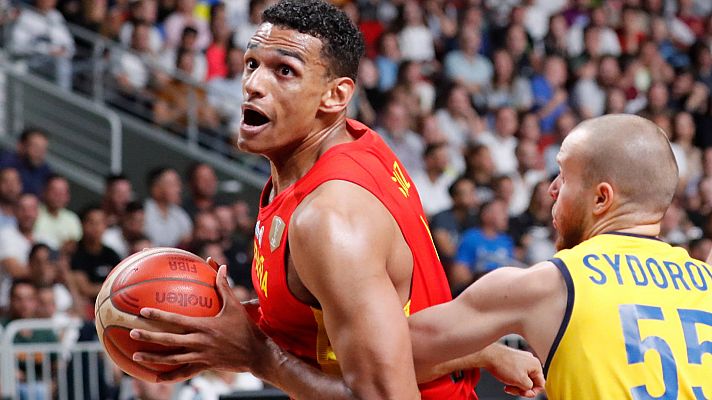 Baloncesto en RTVE - Un tapón de Sebas Saiz da a España la victoria ante Ucrania