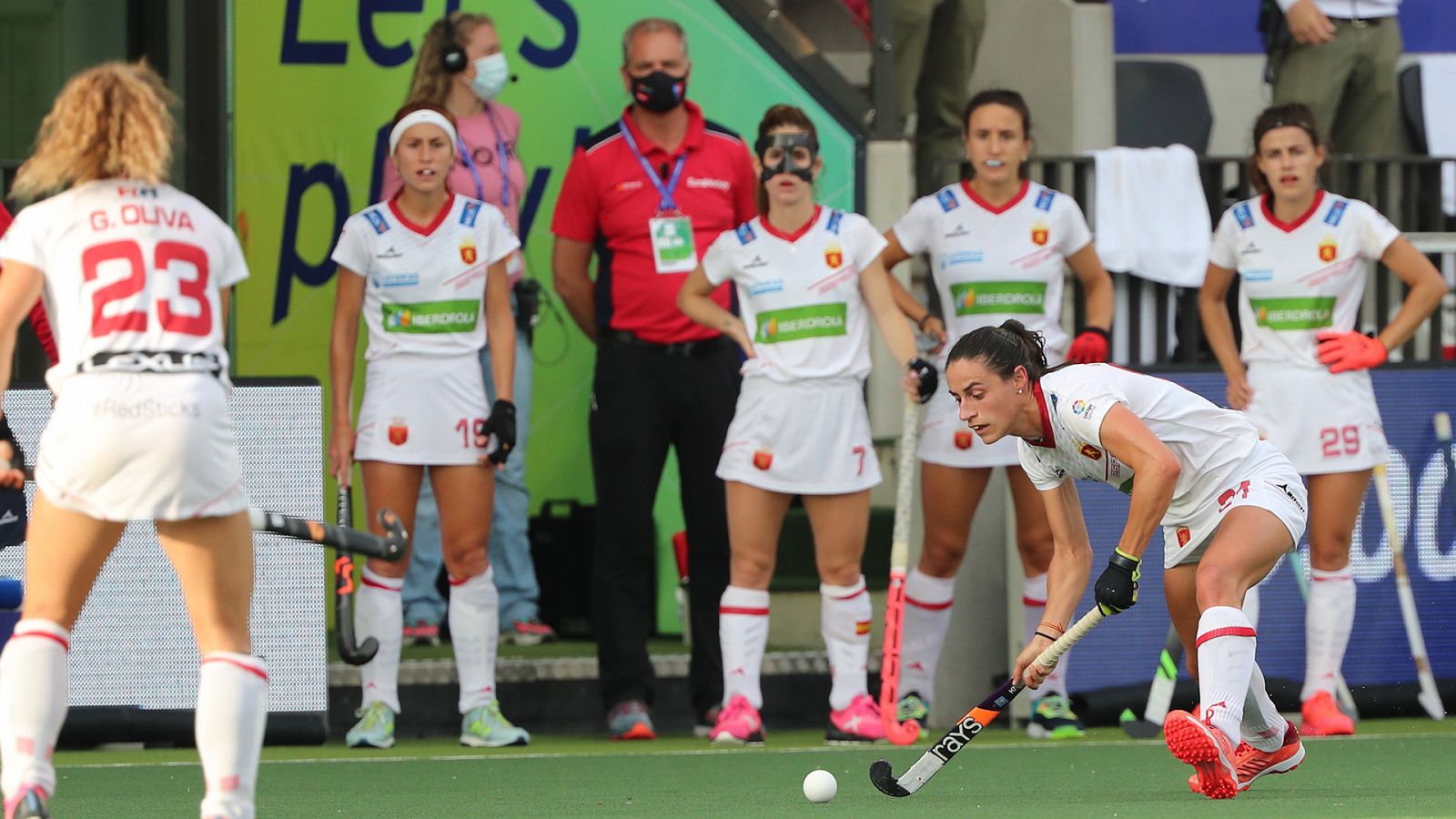Tour Universo Mujer - 2022 - Programa 1: Las Red Sticks se preparan para el mundial de Terrassa - ver ahora