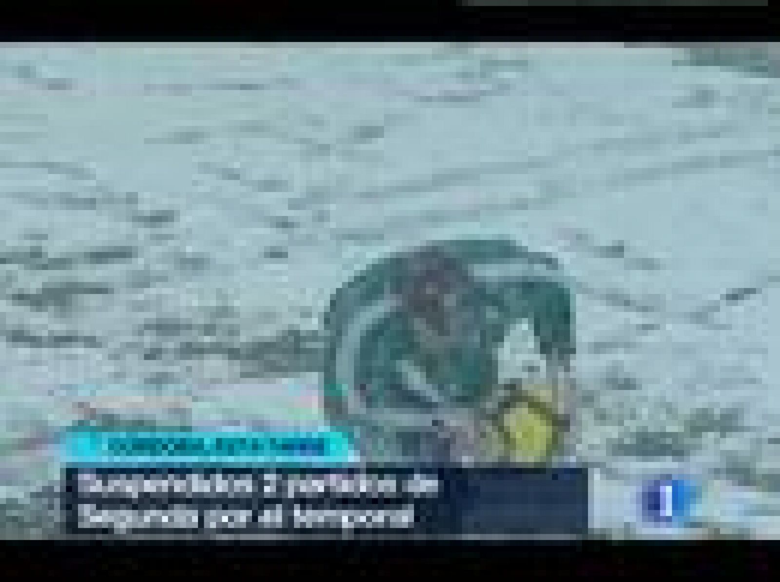 En muchos campos de la primera y la segunda división se ha hecho notar el temporal que azota España.