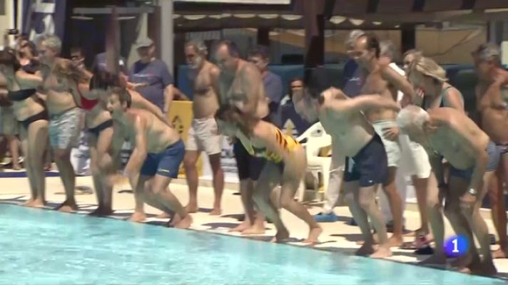 L'Informatiu - Torna el "Mulla't per l'esclerosi múltiple" a més de 500 piscines