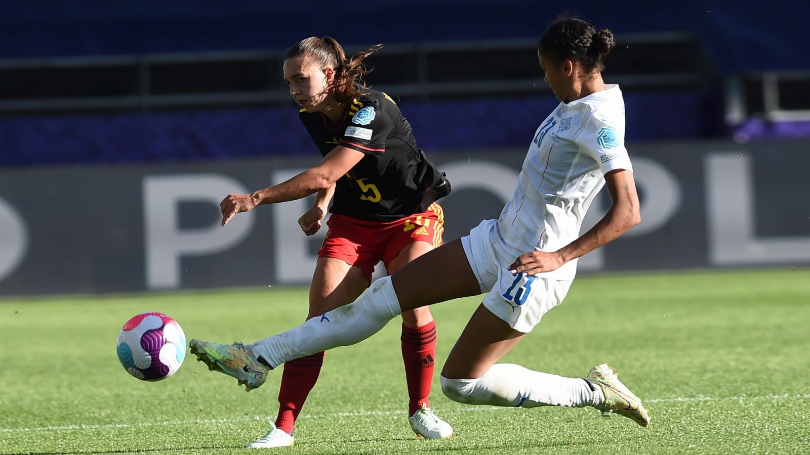 Fútbol - Campeonato de Europa femenino: Bélgica - Islandia - RTVE Play