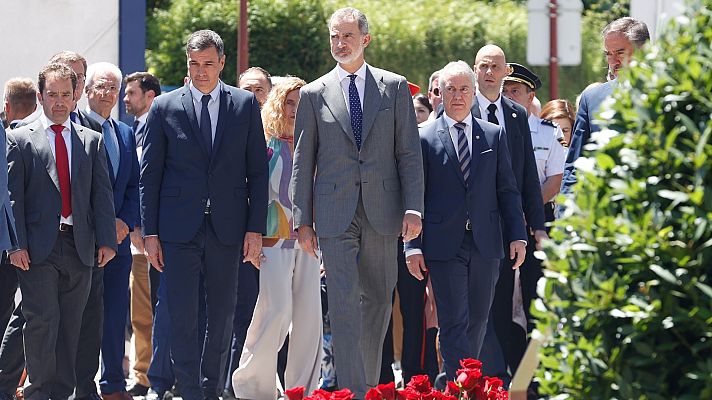 El rey preside en Ermua el homenaje a las víctimas