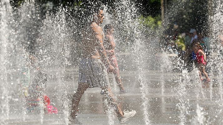 Telediario Fin de Semana - Las altas temperaturas 'derriten' las Canarias y parte de la península