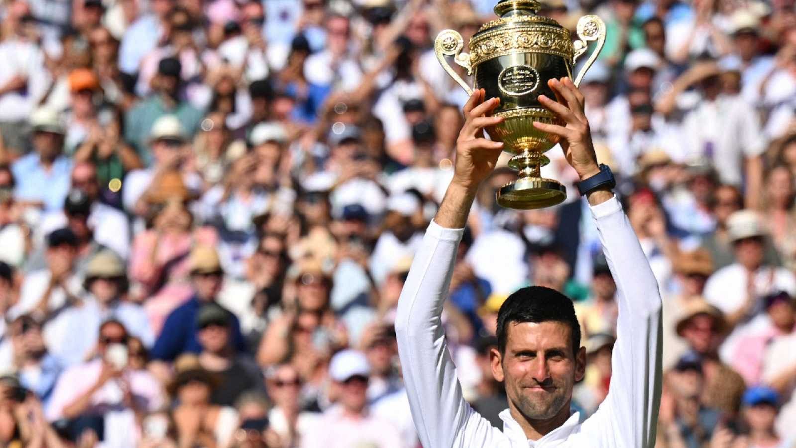 Djokovic gana Wimbledon y levanta su 21 Grand Slam 