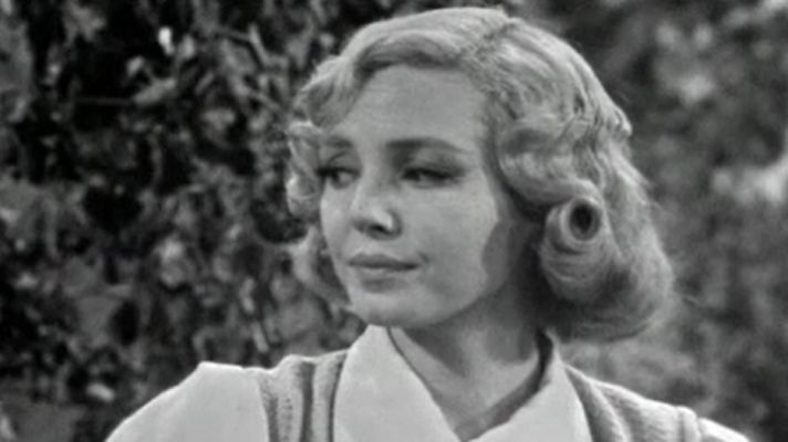 Estudio 1 - Un pueblo veraniego - Estudio 1 | Ver