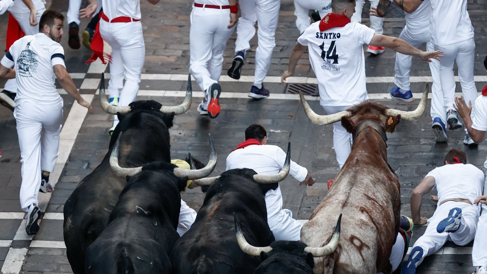 Séptimo encierro de San Fermín 2022 con toros de Victoriano del Río