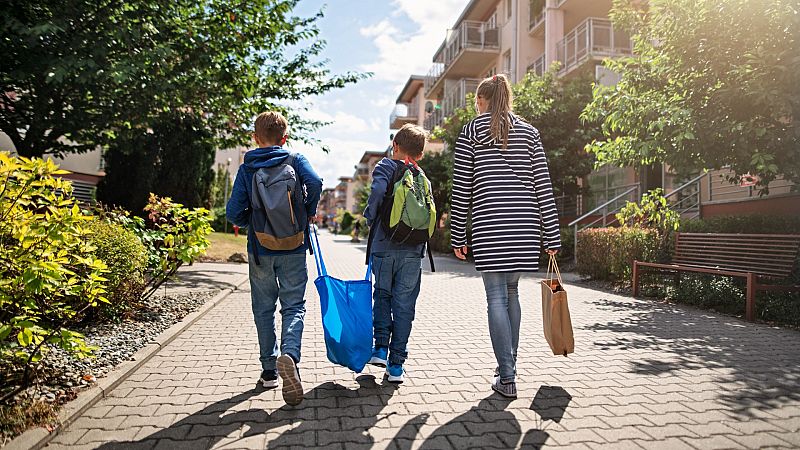 Las familias ya no pueden ahorrar y pagan 3.000 euros más de media por la subida de precios de alimentos y energía