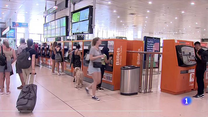 L'Informatiu - L'anunci de la gratuïtat dels abonaments de Renfe genera desconcert