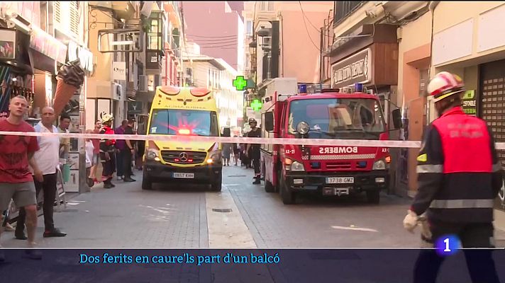 Dos turistes ferits després de caure'ls al damunt part d'una balconada al carrer Sindicat de Palma.