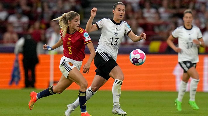 Eurocopa femenina 2022 | Laia Aleixandri entrena al margen