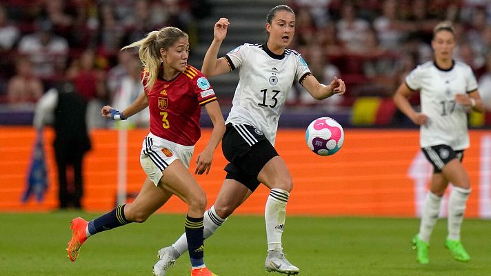 Fútbol - Eurocopa femenina 2022 | Laia Aleixandri entrena al margen