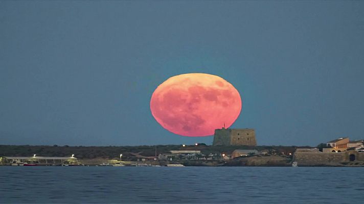 El tiempo - Intervalos de viento fuerte en el Estrecho y el extremo norte de Galicia