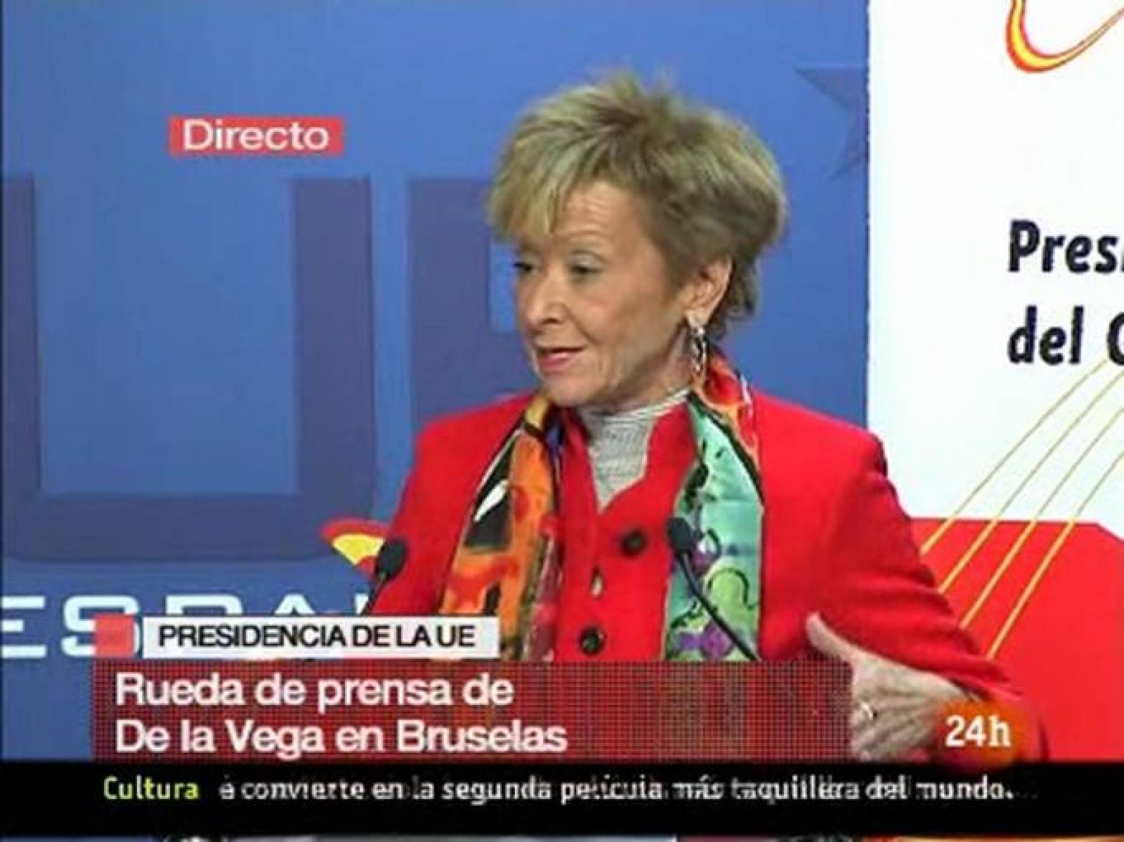  La Vicepresidenta del Gobierno, Fernández De la Vega, ha negado en Bruselas que España haya planteado sanciones a los países de la Unión Europea que incumplan objetivos económicos. 