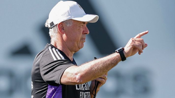 Carlo Ancelotti: "No vamos a fichar a nadie, estamos bien así"   