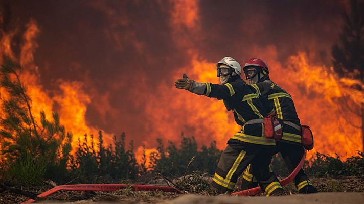 Telediario 2 - La bajada de temperaturas mejora el incendio de Zamora, que ya ha arrasado 27.000 hectáreas