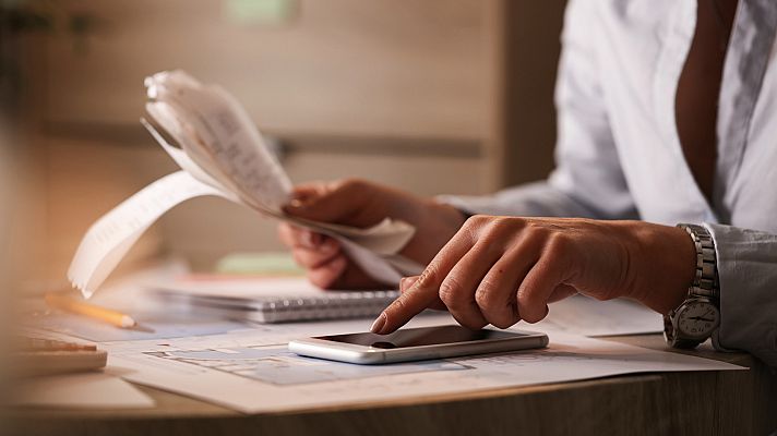 Telediario 1 - Pagar más de lo que se factura y otras dificultades de los autónomos en España