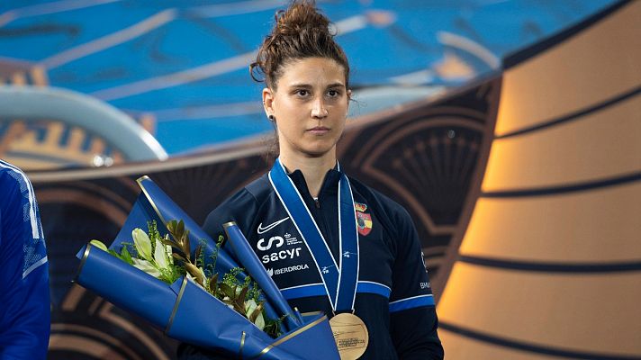 Telediario 1 - La madrileña Araceli Navarro se cuelga la medalla de bronce en el Mundial de esgrima