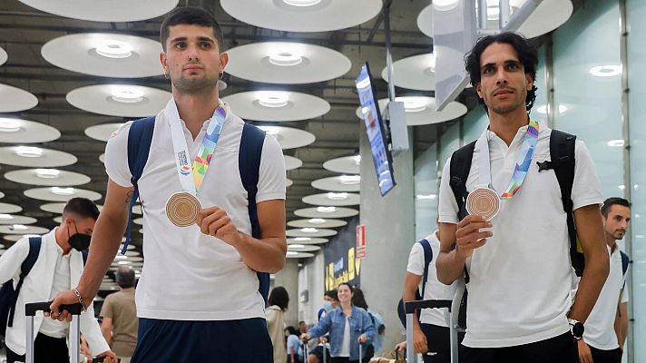 Telediario 2 - Atletismo | Vuelven los bronceados Asier Martínez y Mo Katir