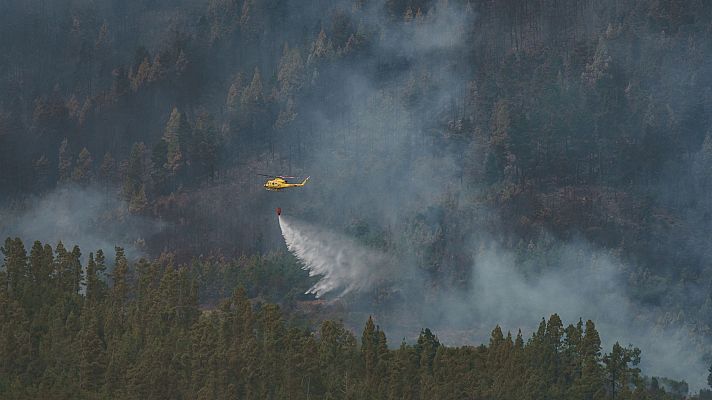 Desalojadas cinco localidades en Burgos por un incendio, mientras el fuego mejora en Tenerife