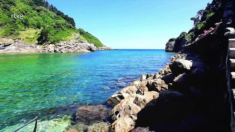 Ascensos en las temperaturas máximas en Navarra, Cantábrico oriental y alto Ebro. Calima en Canarias - ver ahora