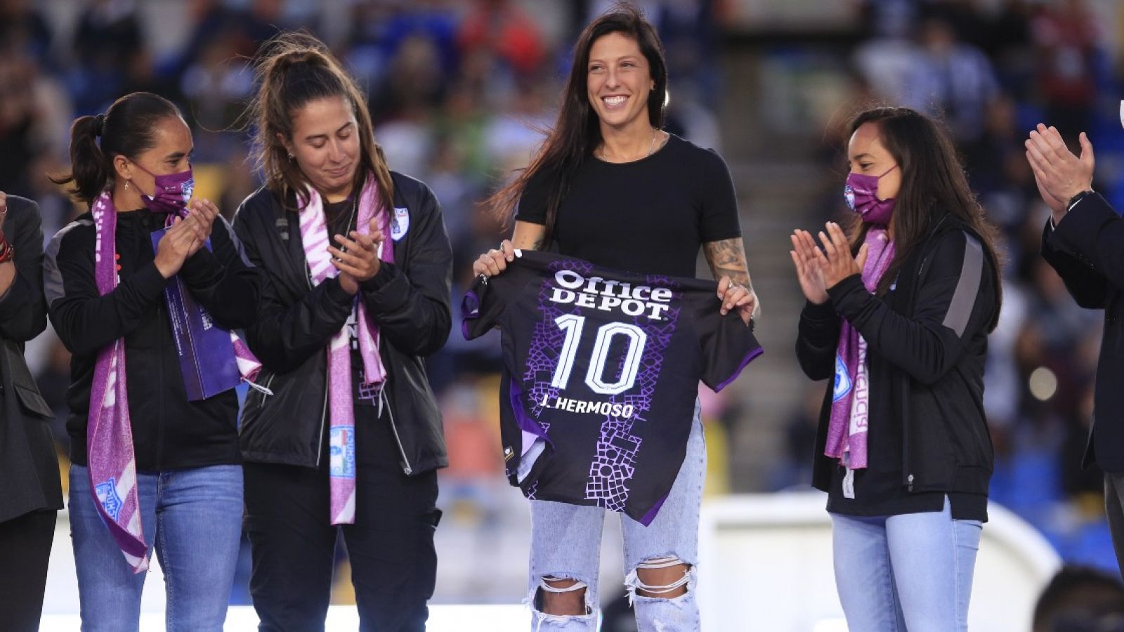 Jenni Hermoso: "Vengo a trabajar mucho y a dejar a Pachuca en todo lo alto"