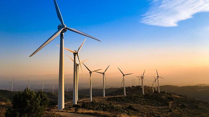 Telediario 1 - La UE pacta reducir un 15% el consumo de gas