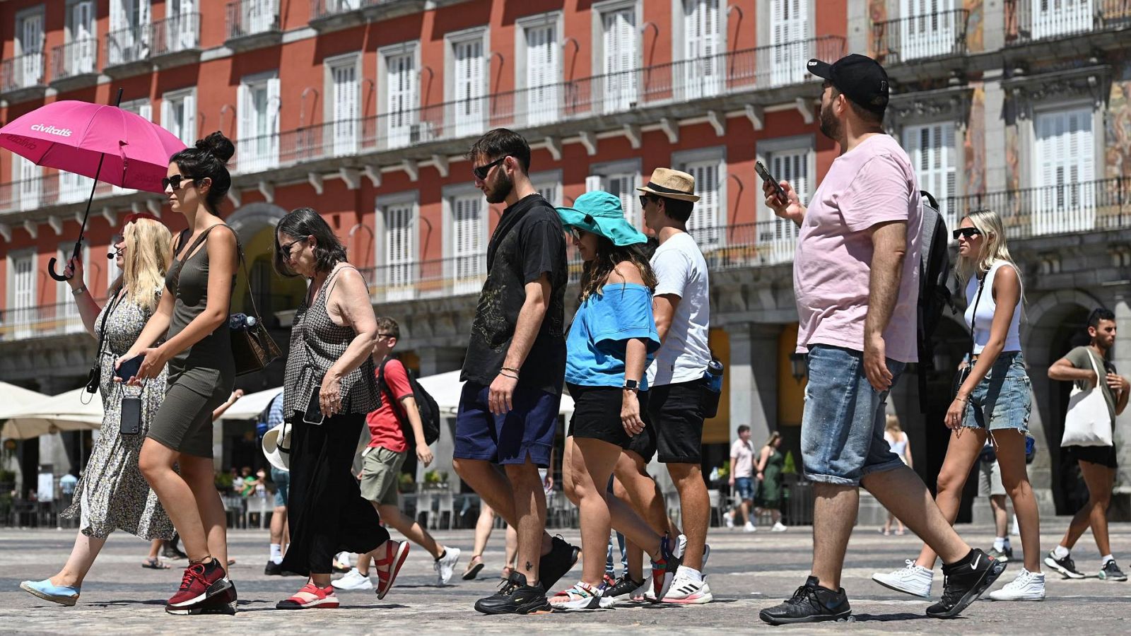 Máximas altas en la mitad sur y fuertes tormentas en el noreste