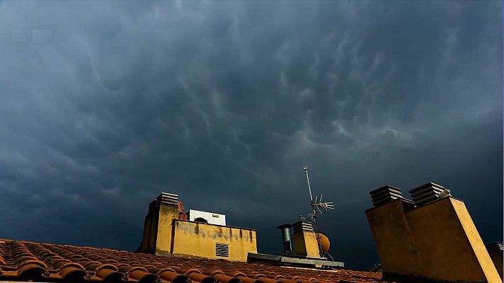 En la Península, temperaturas máximas altas en el interior de la mitad sur y probables chubascos y tormentas fuertes en el nordeste