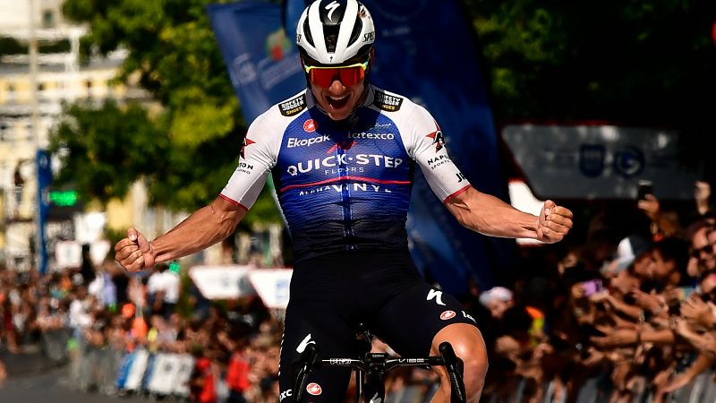 Remco Evenepoel gana su segunda Clásica de San Sebastián - ver ahora