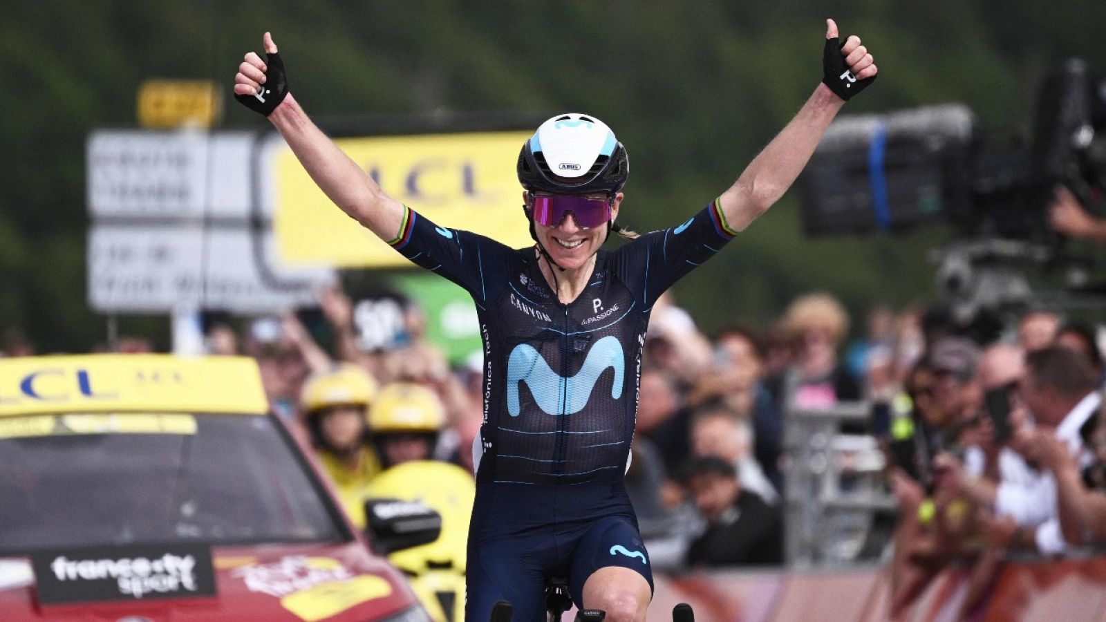 Tour femenino | Annemiek Van Vleuten gana la etapa reina