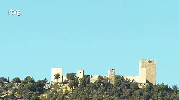 El tiempo - Probabilidad de chubascos y tormentas fuertes en áreas del interior del tercio oriental peninsular. Temperaturas máximas altas en la mayor parte del país