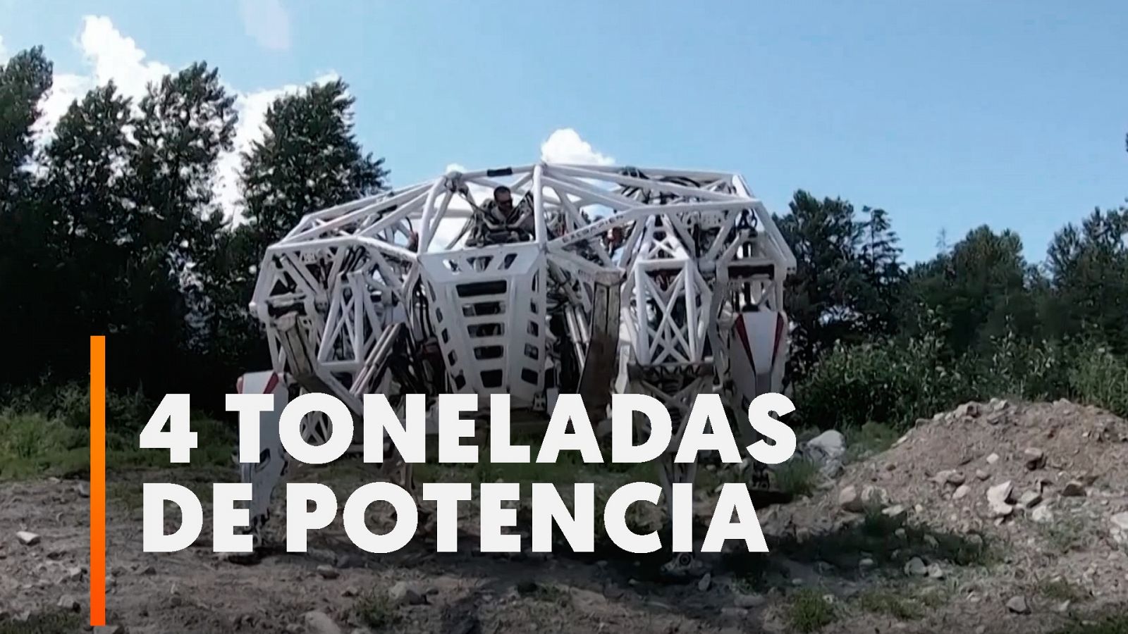 Un artista construye el exoesqueleto más grande del mundo