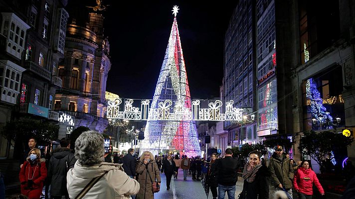 La tarde en 24h - Vigo encenderá sus luces de Navidad una hora menos para reducir el consumo energético: "Ahorramos más de un 14%"