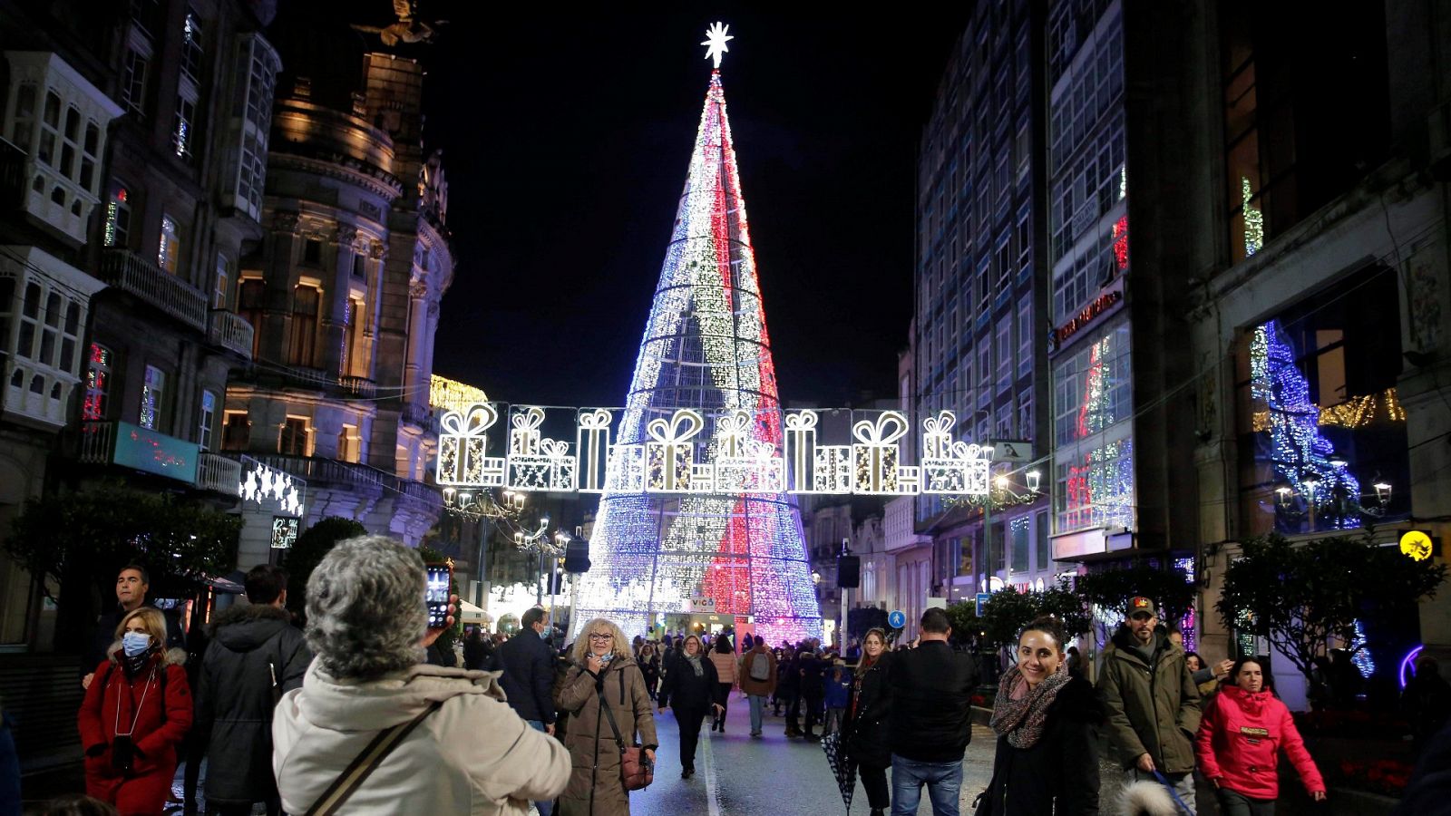 Vigo encenderá sus luces de Navidad una hora menos para reducir el consumo energético: "Ahorramos más de un 14%"